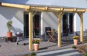 Überdachung über Terrasse und Balkon